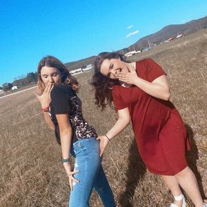 Meet your Posher, Nadia